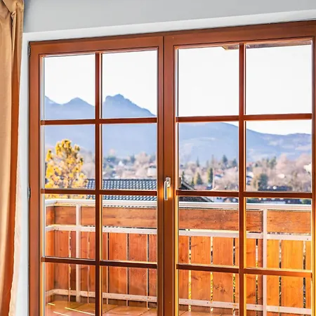 Daire Wolke 7 Traumhaftes Bergpanorama Stilvoll Eingerichtet Max 9 Personen Kochel am See